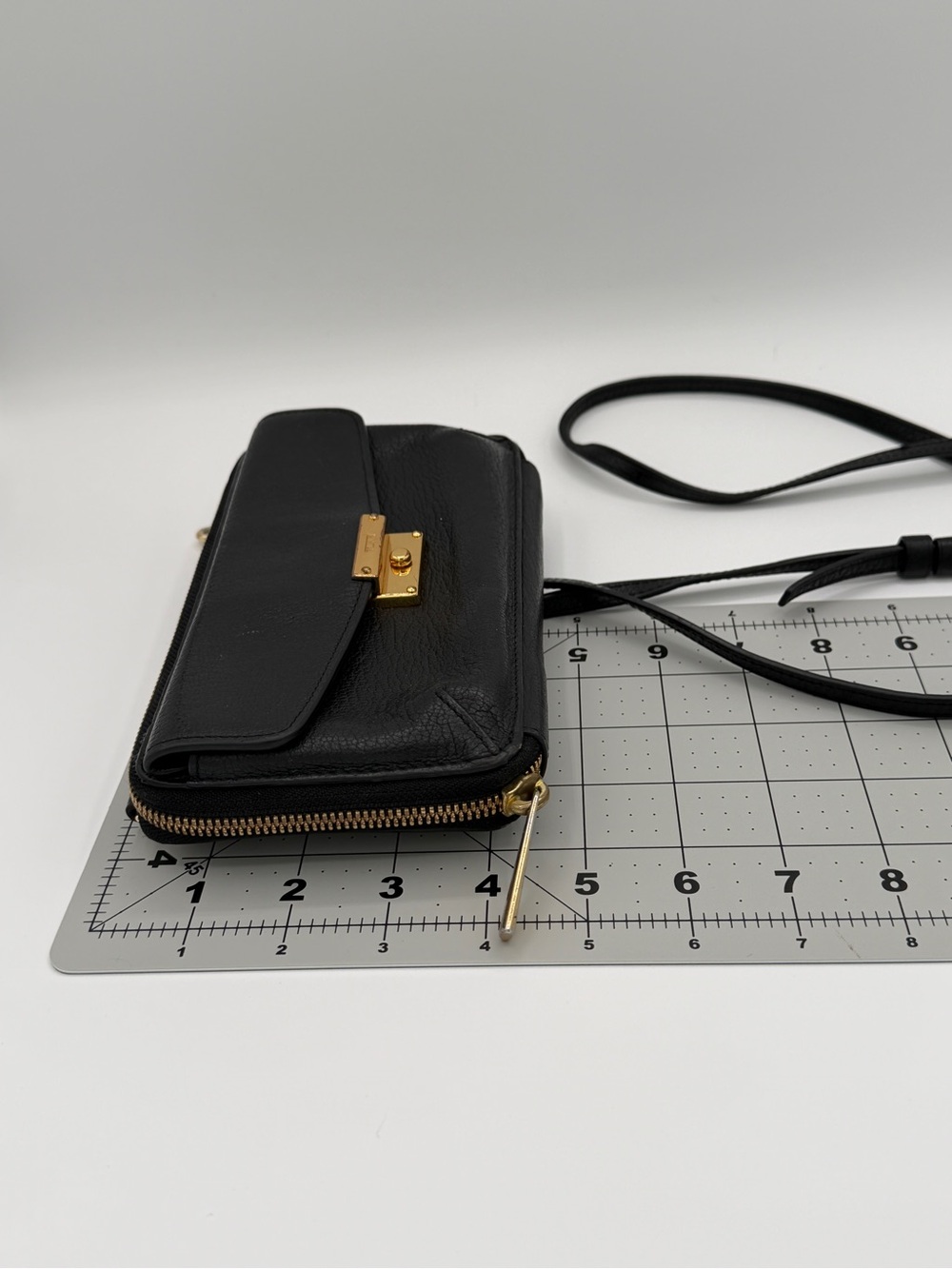Tumi Larkin Stockton Phone Wallet Leather Bag - Picture 9 of 10